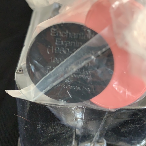 1996 Hallmark Enchanted Evening Barbie Ornament - Picture 10 of 16